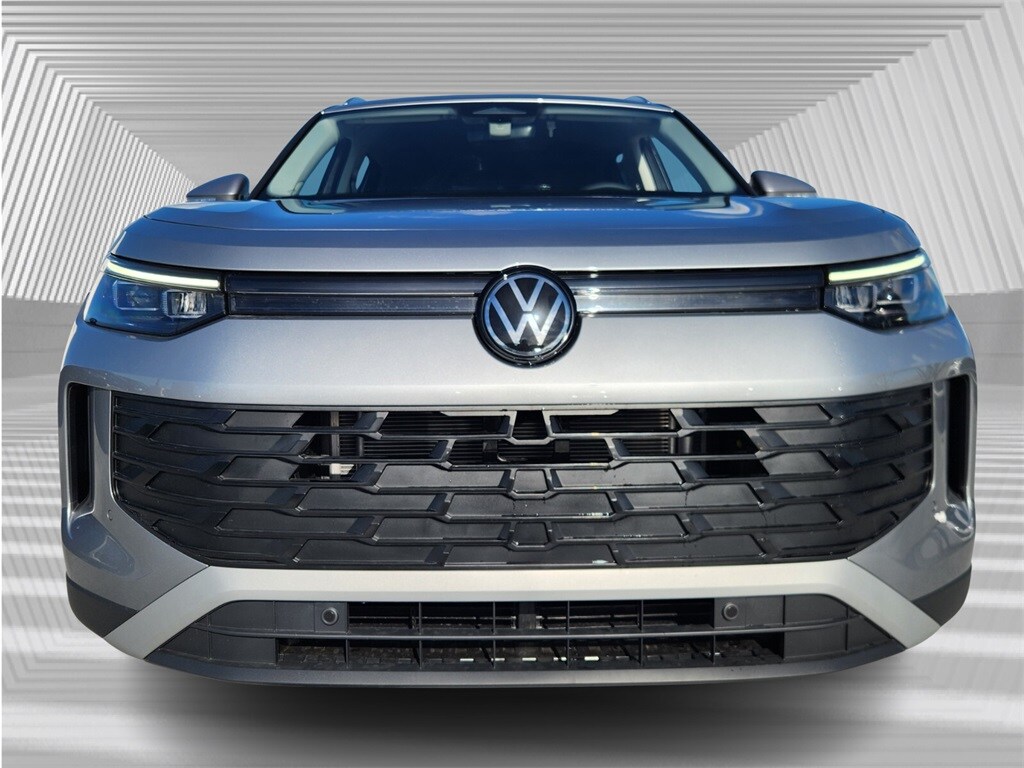 2025 Volkswagen Tiguan S photo 3