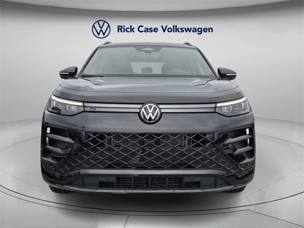 New 2026 Volkswagen Tiguan 2.0T SE R-Line Black SUV