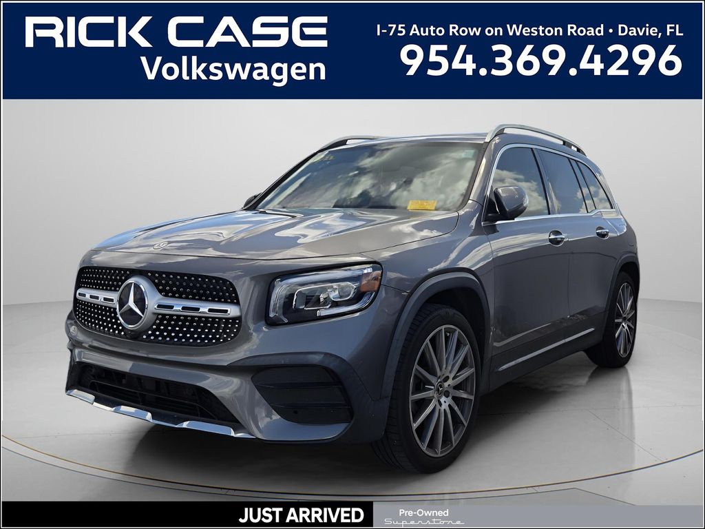 2022 Mercedes-Benz GLB GLB 250's photo