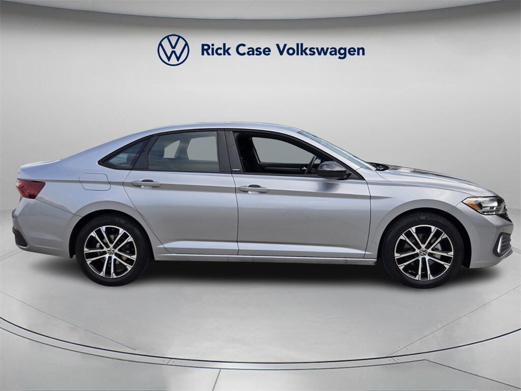 2023 Volkswagen Jetta 1.5T Sport photo 2