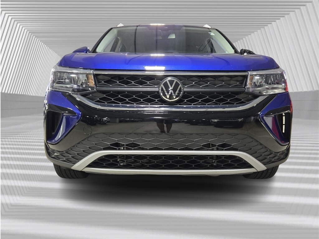 2022 Volkswagen Taos SE photo 3