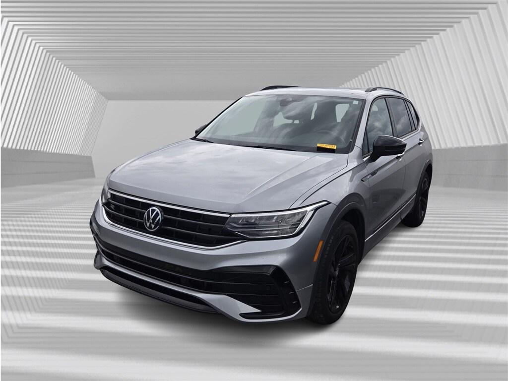 2023 Volkswagen Tiguan SE R-Line Black photo 2