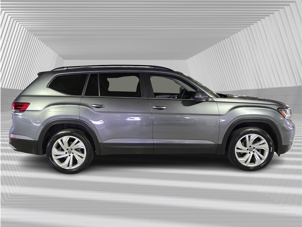 2022 Volkswagen Atlas V6 SE Technology photo 2