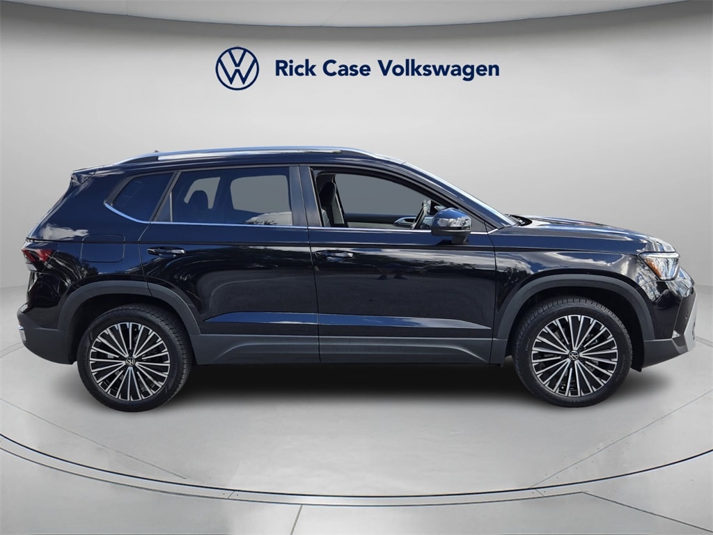 Used 2025 Volkswagen Taos 1.5T SE SUV