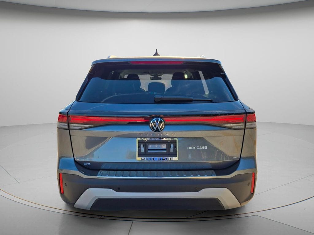 New 2026 Volkswagen Tiguan SE SUV