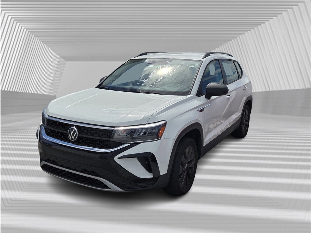 2022 Volkswagen Taos S photo 2