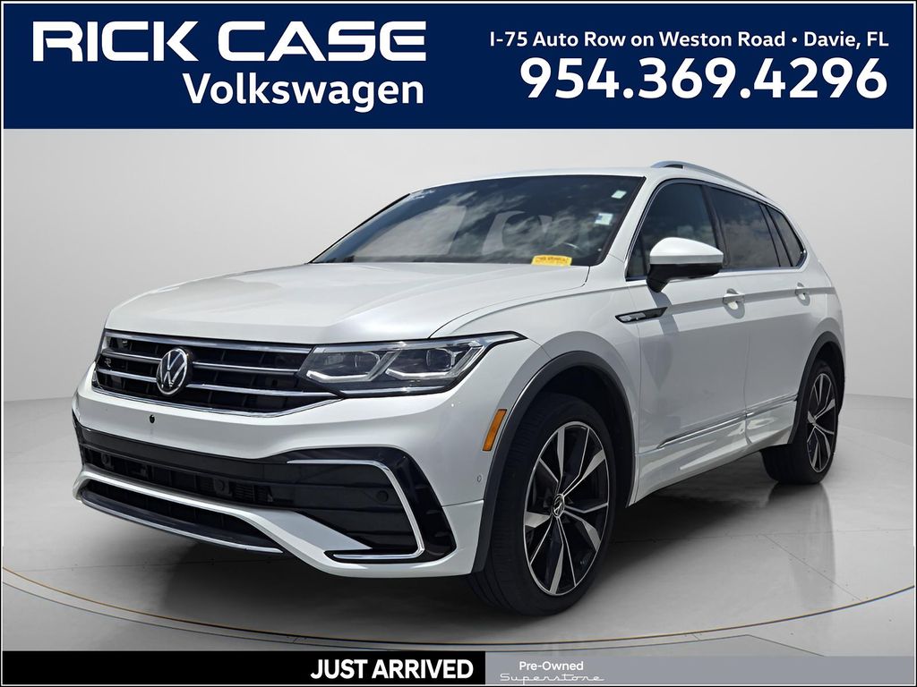 2023 Volkswagen Tiguan 2.0T SEL R-Line 4Motion's photo