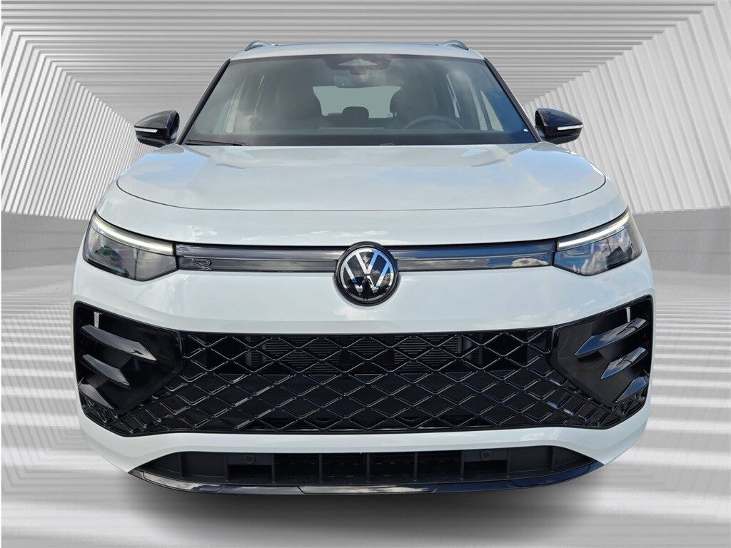 2025 Volkswagen Tiguan SE R-Line Black photo 2