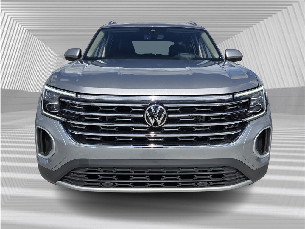 2026 Volkswagen Atlas SEL photo 2