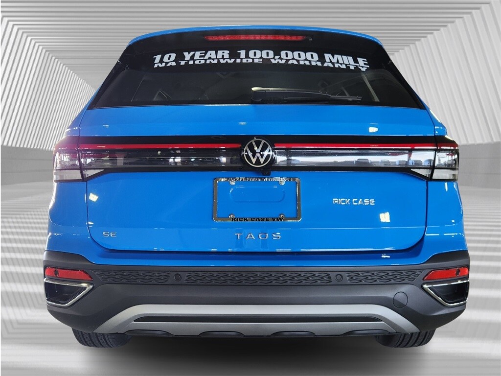 2025 Volkswagen Taos SE photo 4