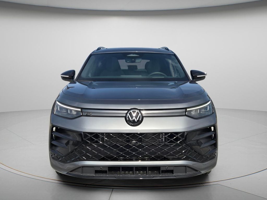 New 2026 Volkswagen Tiguan SE R-Line Black SUV