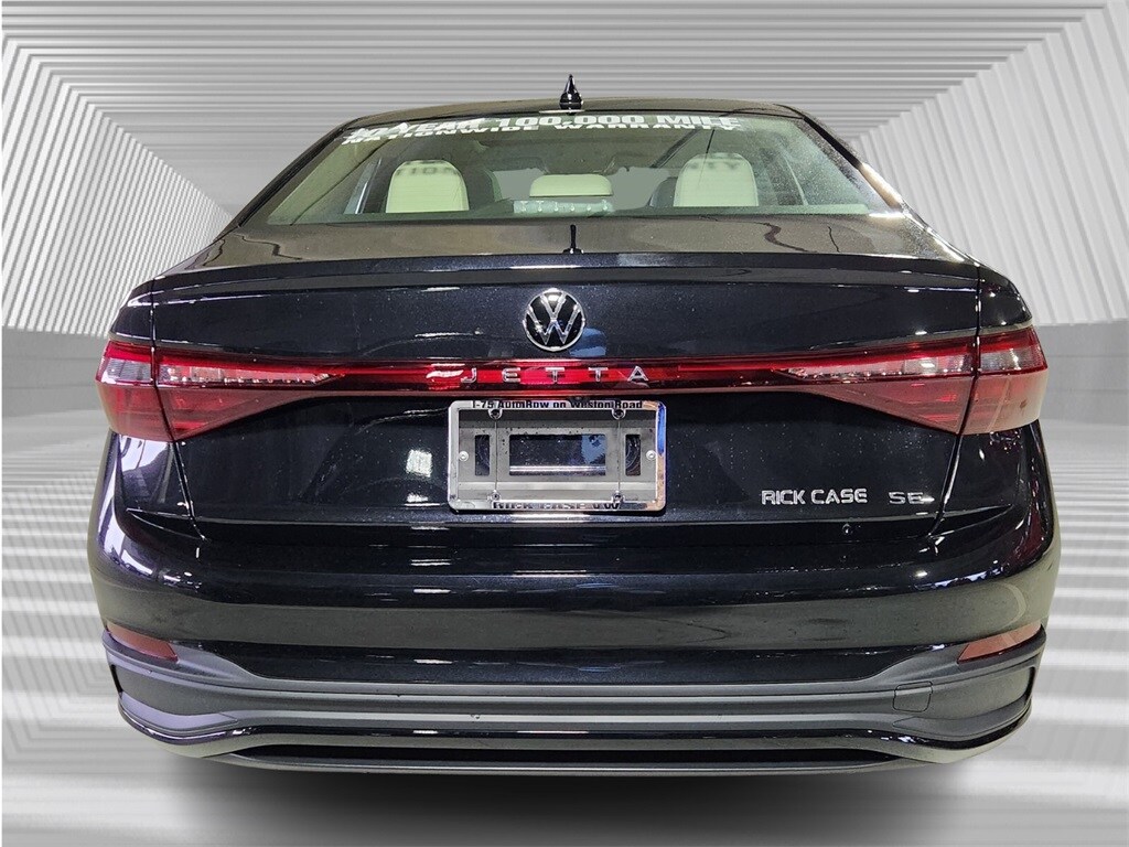 2025 Volkswagen Jetta 1.5T SE photo 3