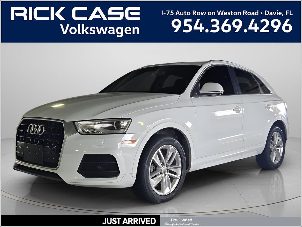 2016 Audi Q3 2.0T FWD tiptronic Premium Plus's photo