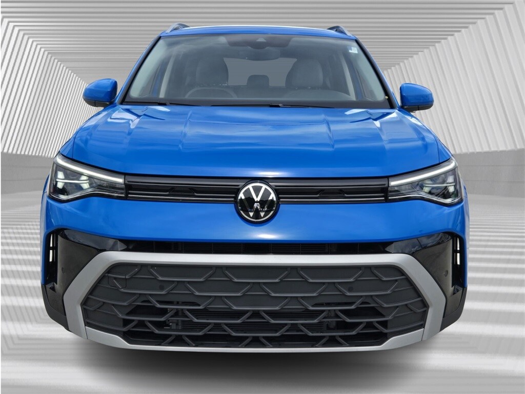 2025 Volkswagen Taos SE photo 4