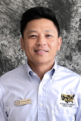 Staff member Johnny Dinh from 3155fe530c06