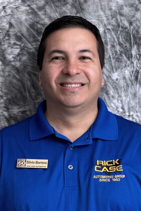 Staff member Silvio Borrero from 3155fe530c06