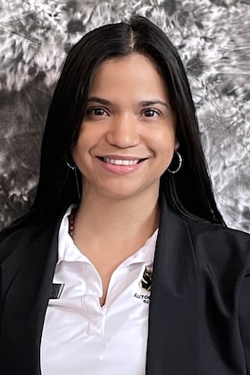 Staff member Kimberling Gonzalez from 26fee35b52ff