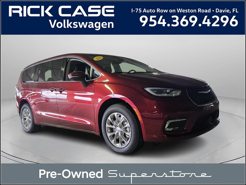 Used 2023 Chrysler Pacifica Touring L Van Passenger Van