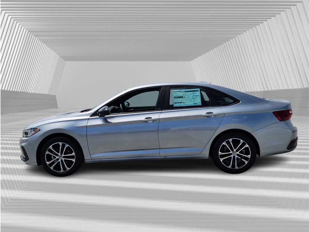 2025 Volkswagen Jetta 1.5T Sport photo 2
