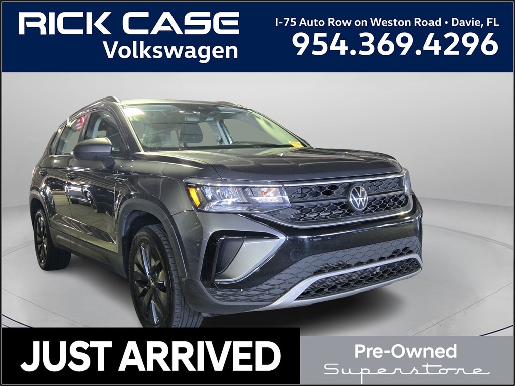 2024 Volkswagen Taos S's photo