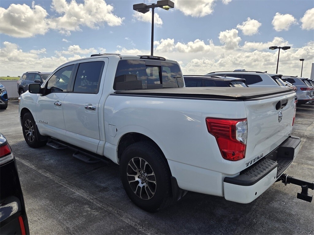 2021 Nissan Titan SV photo 4