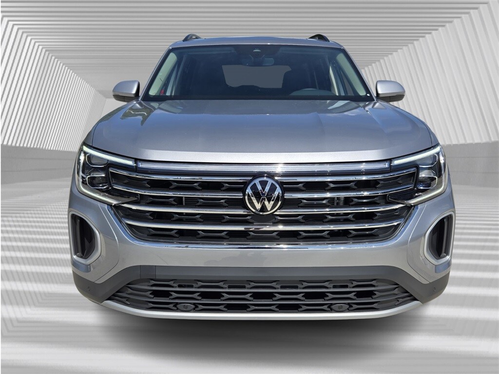 2026 Volkswagen Atlas SE Technology photo 2