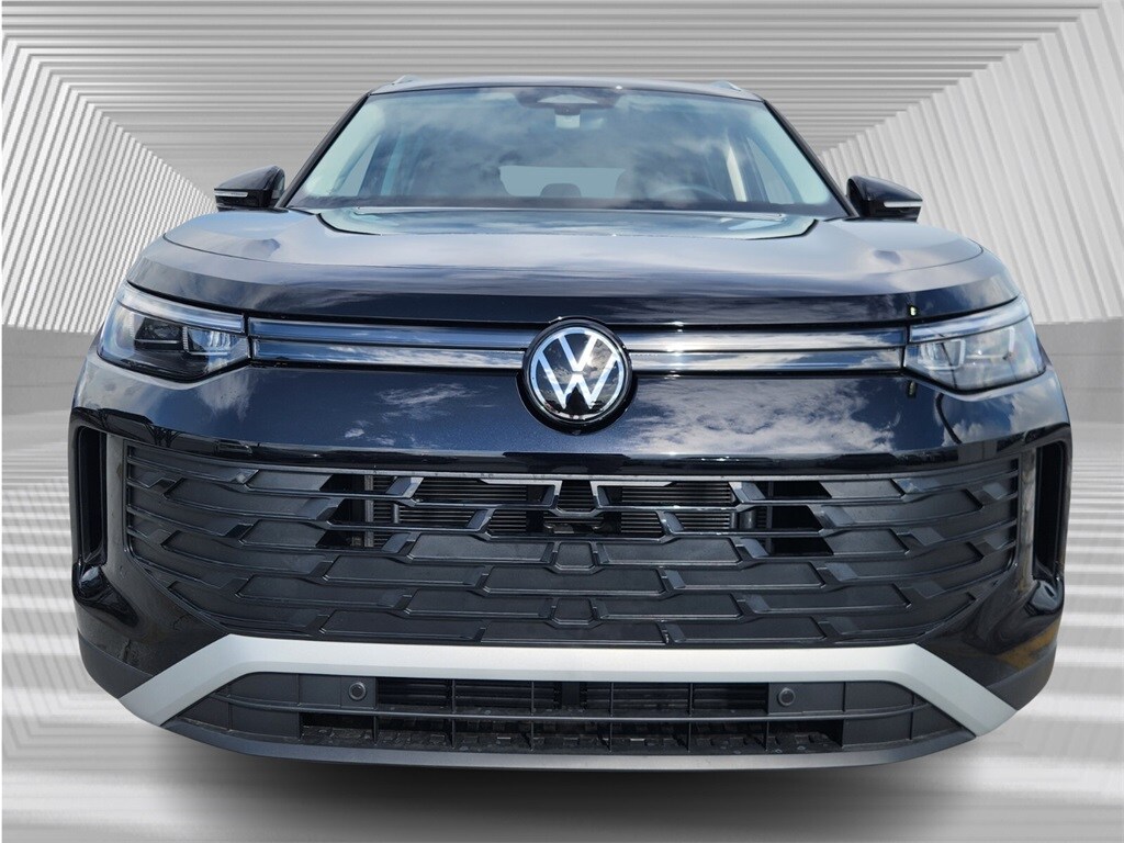 2025 Volkswagen Tiguan S photo 2