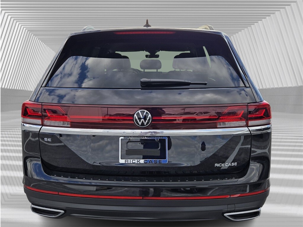 2026 Volkswagen Atlas SE photo 3