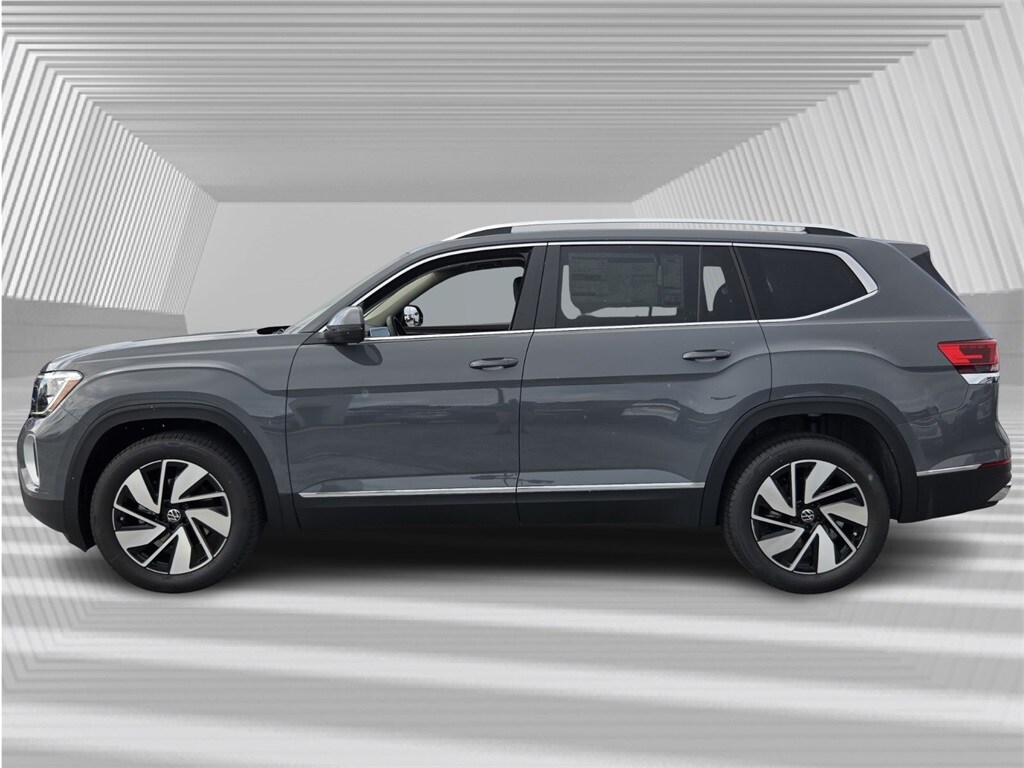 2026 Volkswagen Atlas SEL photo 2