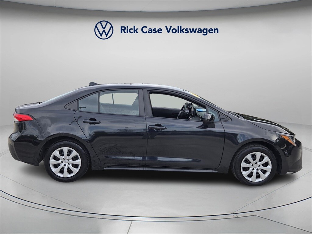 Used 2022 Toyota Corolla LE Sedan