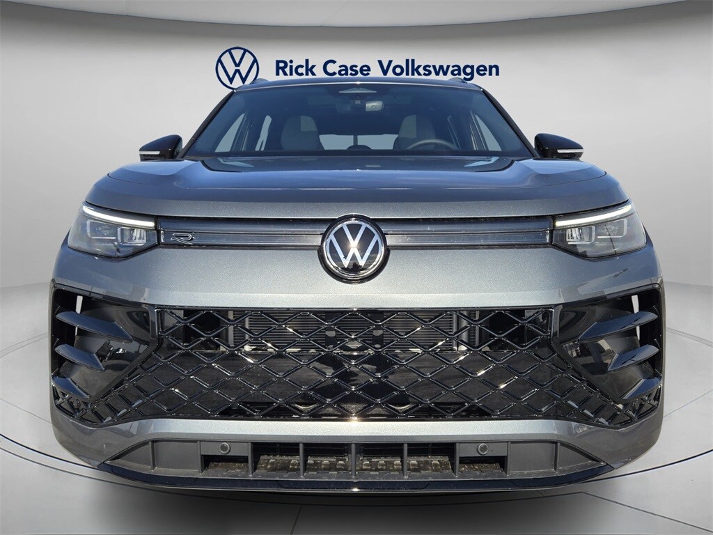 New 2026 Volkswagen Tiguan 2.0T SE R-Line Black SUV