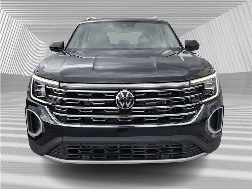 2026 Volkswagen Atlas SEL photo 2
