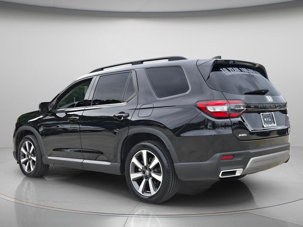 Used 2024 Honda Pilot Touring SUV