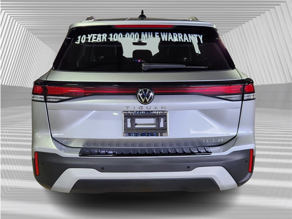 2025 Volkswagen Tiguan SE photo 4