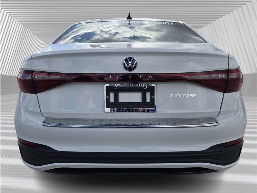 2026 Volkswagen Jetta Sport photo 4