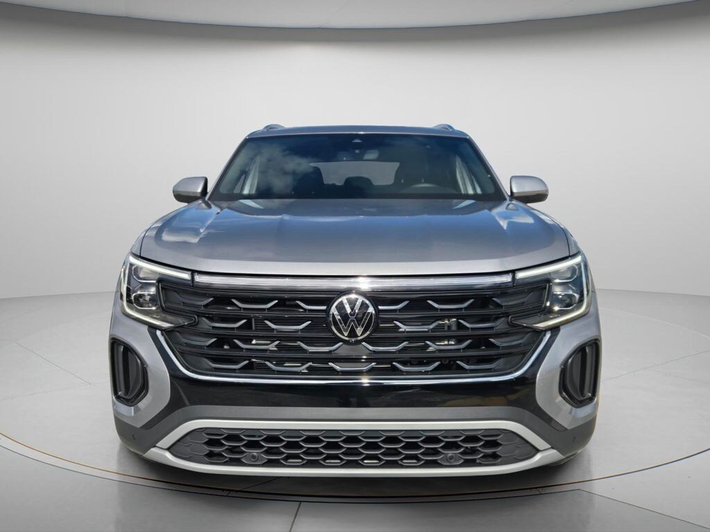 New 2026 Volkswagen Atlas Cross Sport SE w/Technology SUV