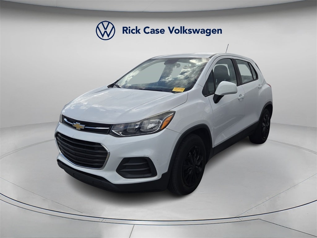 Used 2018 Chevrolet Trax LS SUV
