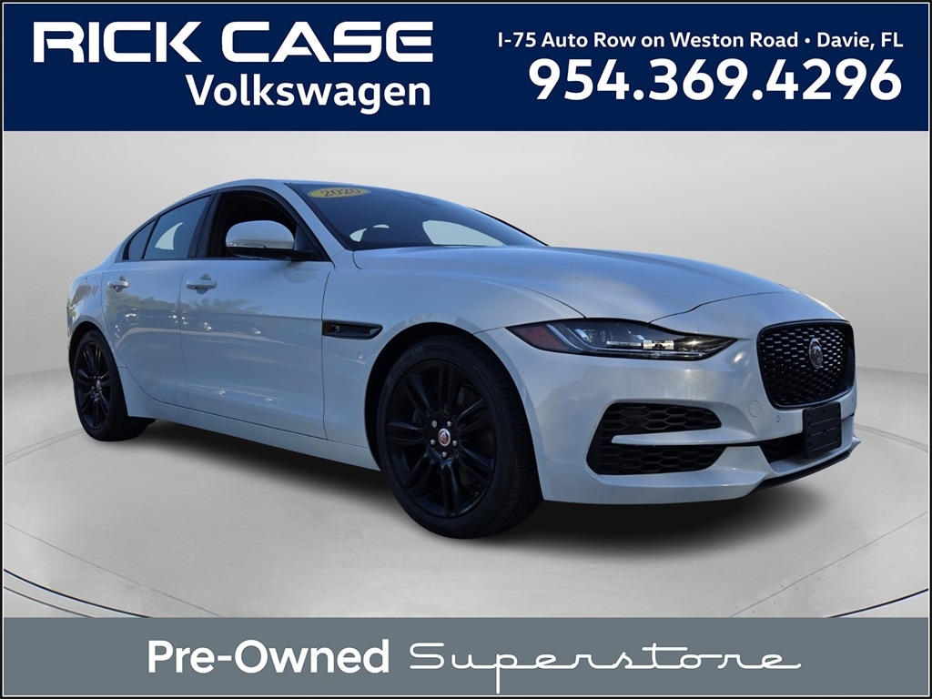 2020 Jaguar XE S's photo