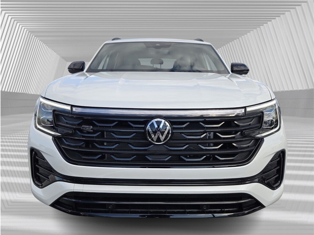 2026 Volkswagen Atlas Cross Sport SEL R-Line photo 2