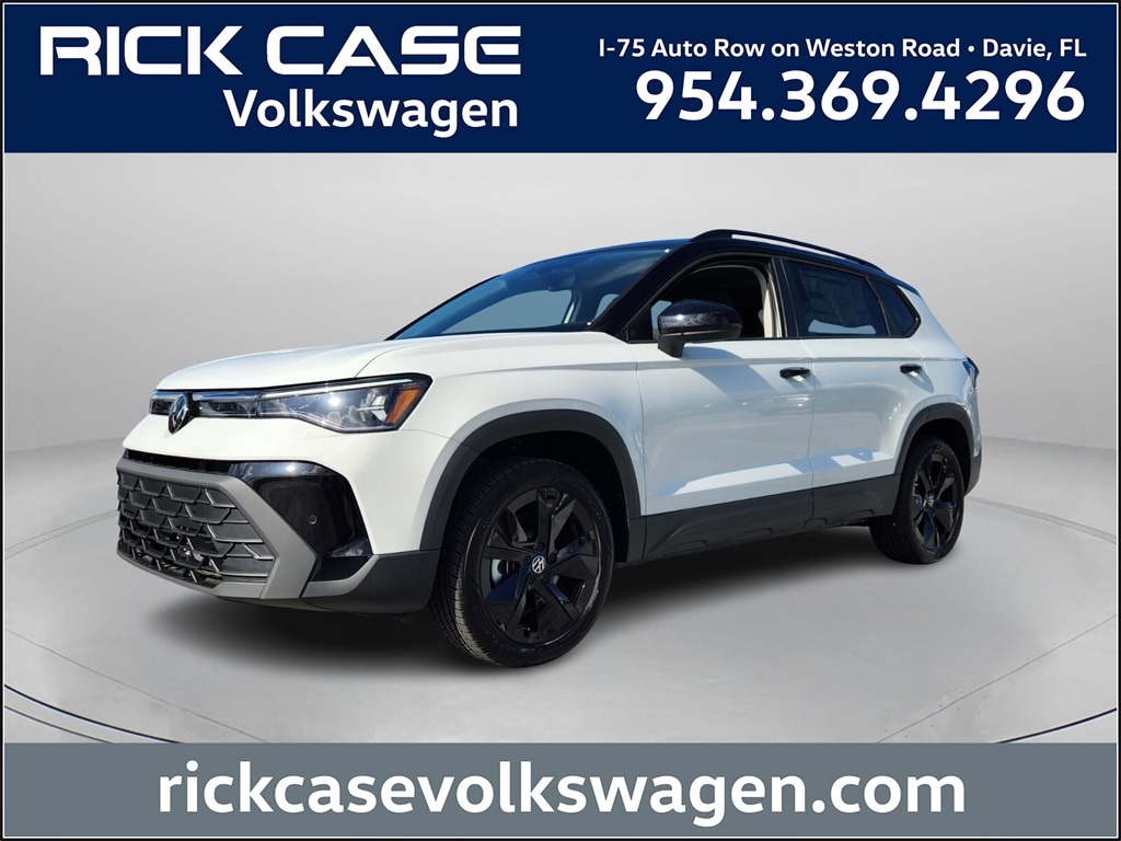 2025 Volkswagen Taos SE Black's photo