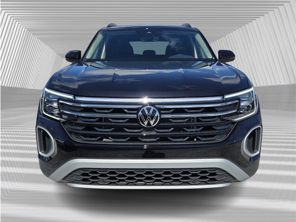 2026 Volkswagen Atlas Peak Edition SE photo 3
