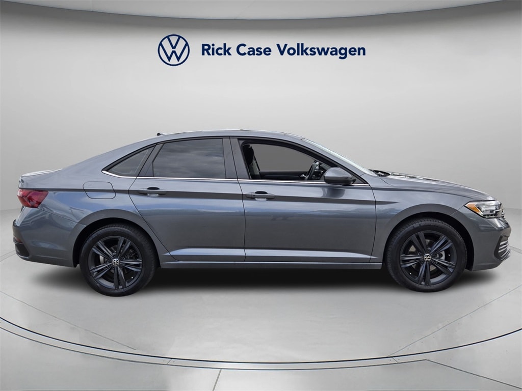 Certified 2024 Volkswagen Jetta 1.5T SE Sedan