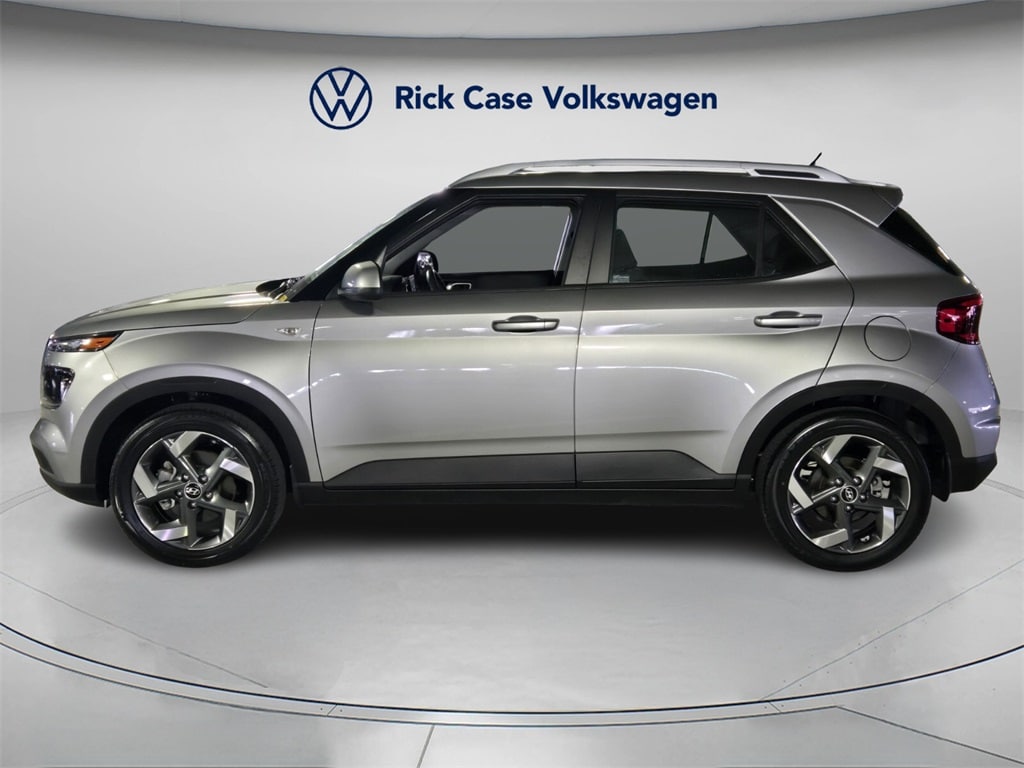 Used 2023 Hyundai Venue SEL SUV