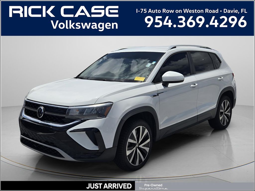 2022 Volkswagen Taos 1.5T SE's photo