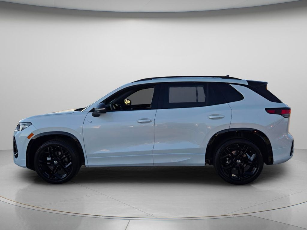 New 2026 Volkswagen Tiguan SE R-Line Black SUV