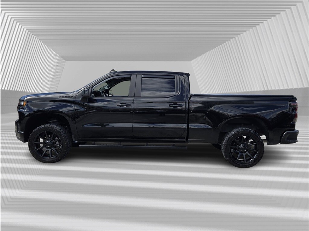 2020 Chevrolet Silverado 1500 RST photo 3