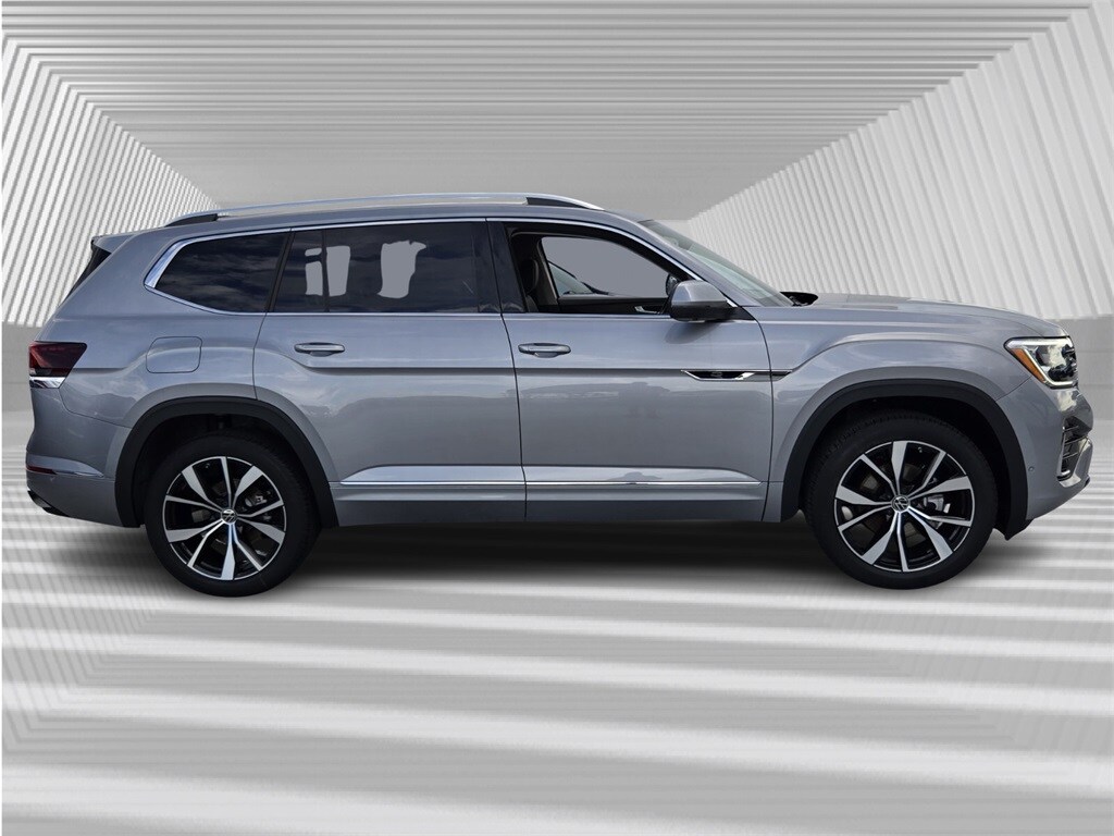 2026 Volkswagen Atlas SEL Premium R-Line photo 2