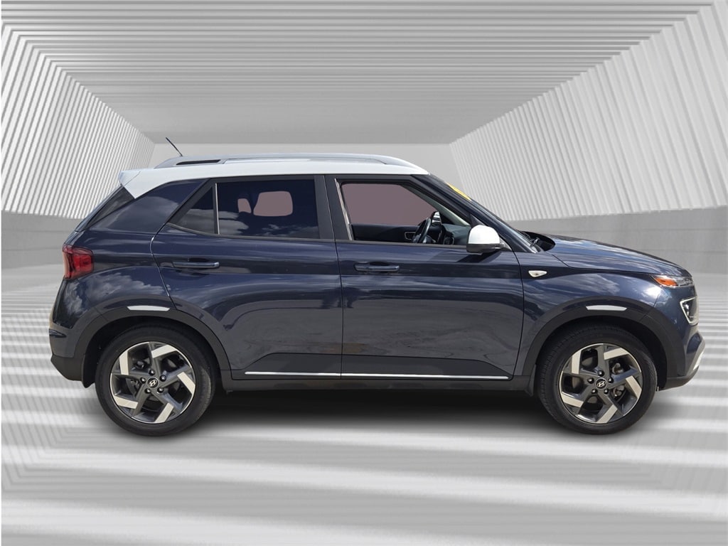 Used 2023 Hyundai Venue Limited SUV
