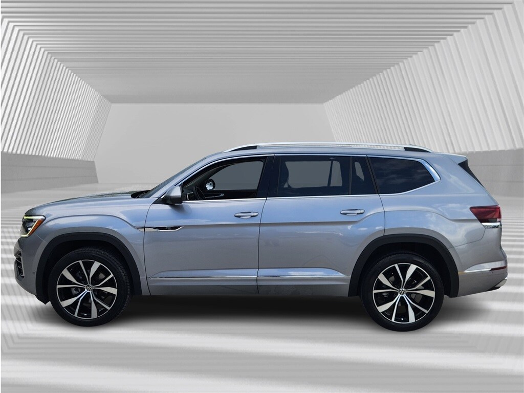 2024 Volkswagen Atlas SEL Premium R-Line photo 3