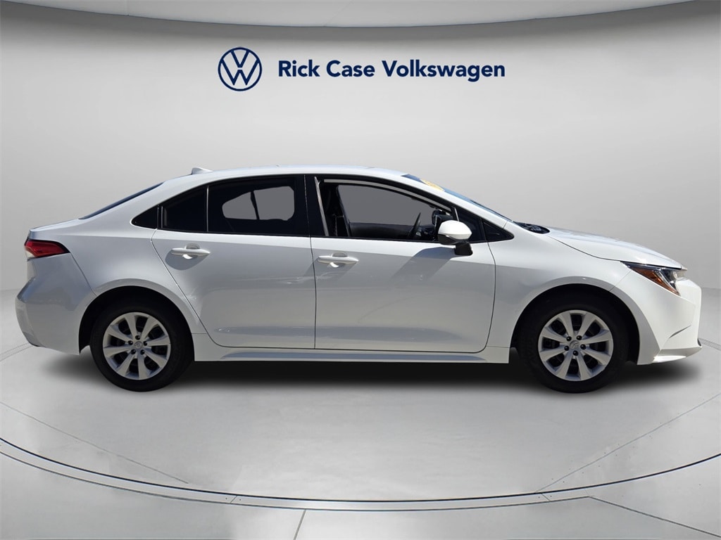Used 2022 Toyota Corolla LE Sedan